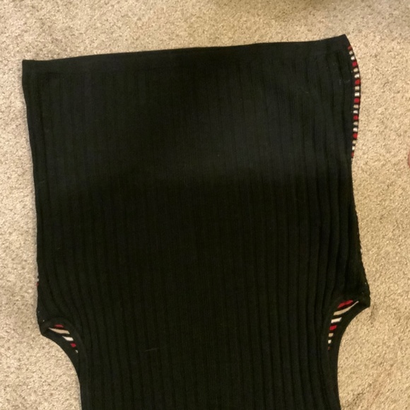 Woman’s Sweater Vest - Picture 6 of 7